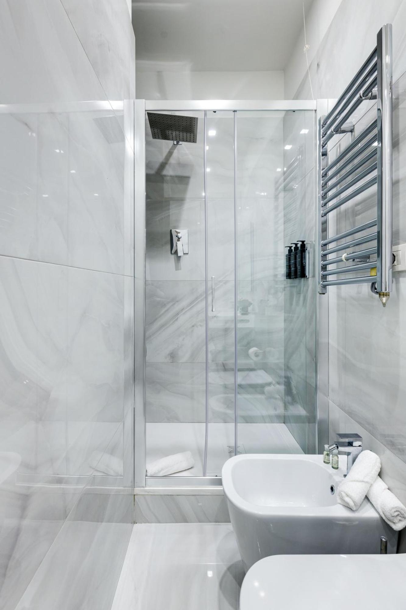 Piazza Farnese Luxury Suites Рим Екстериор снимка