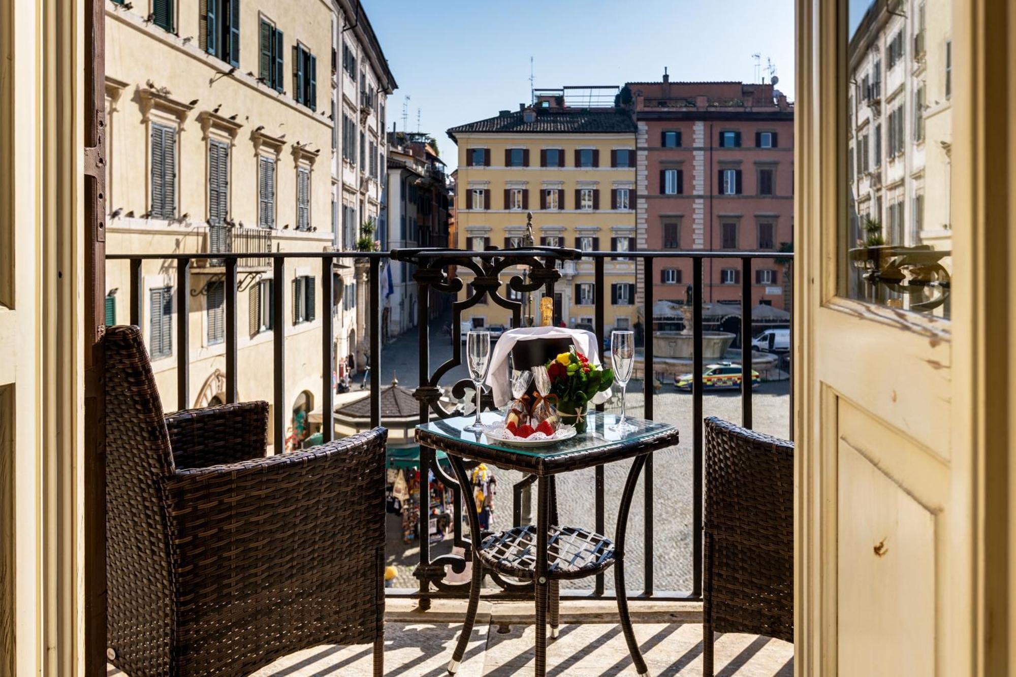 Piazza Farnese Luxury Suites Рим Екстериор снимка
